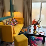 Hillcrest House Holiday Suites Apartamento *